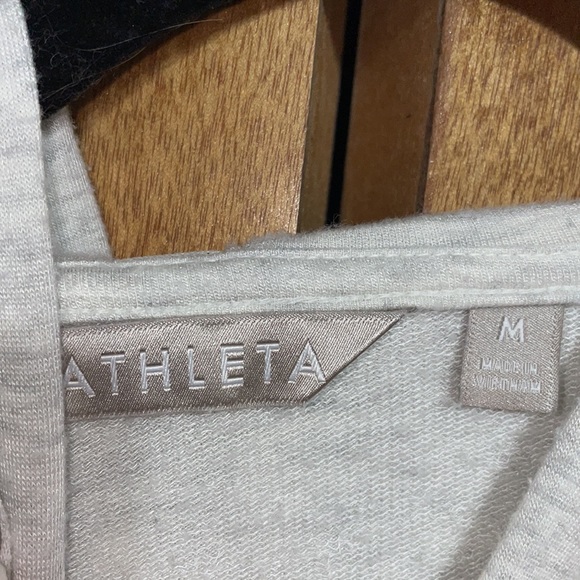 Athleta Women’s Long Sleeve Hooded Sweatshirt with Mesh Trim on Hood & Sleeves - Picture 4 of 6